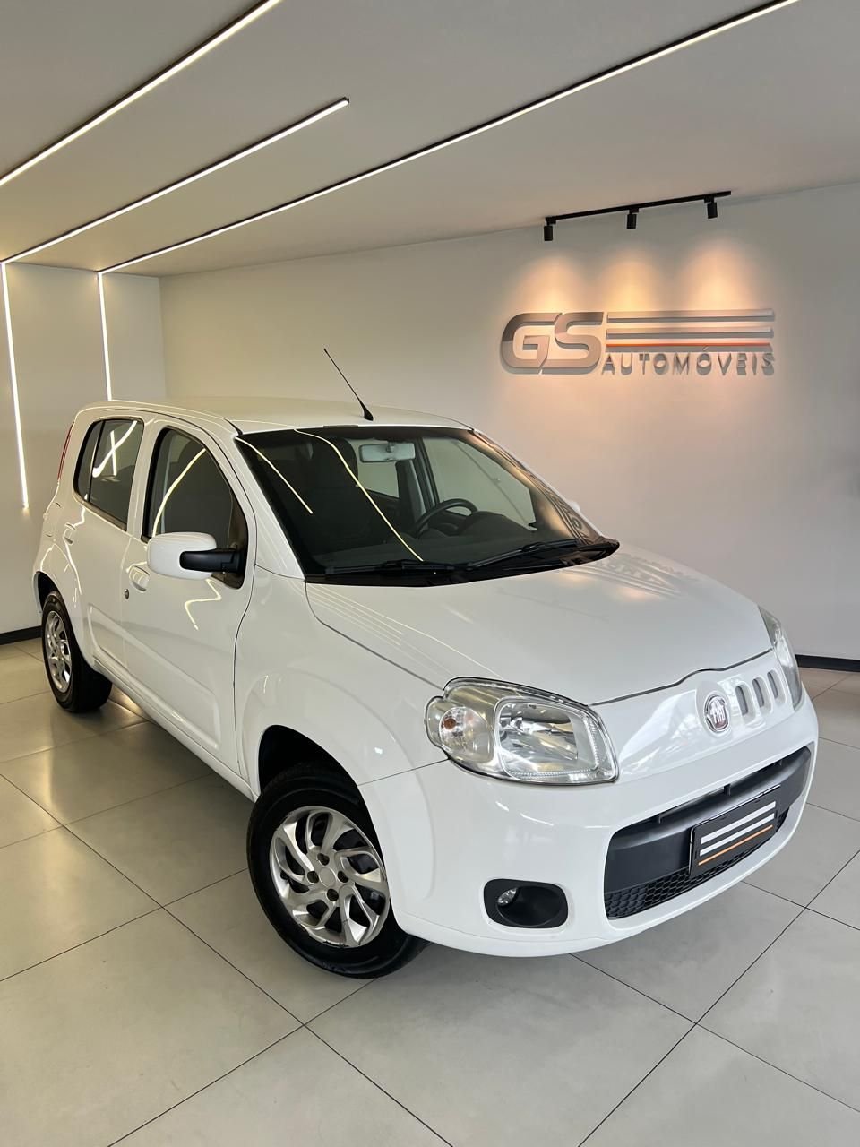 Fiat Uno ECONOMY 1.4 EVO Fire Flex 8V 2p na cor Branco em São José / SC - 971618