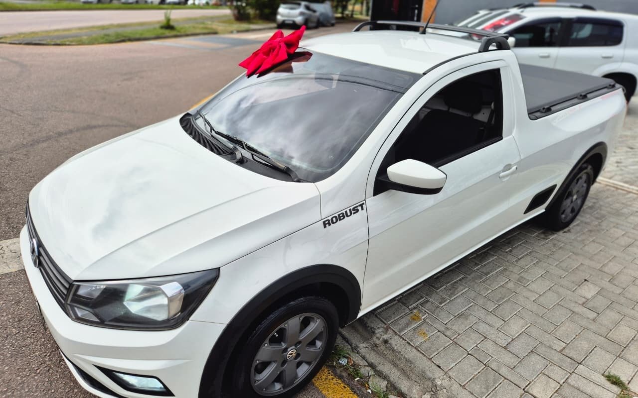 Volkswagen Saveiro Robust 1.6 Total Flex 8V na cor Branco em Curitiba / PR - 971652