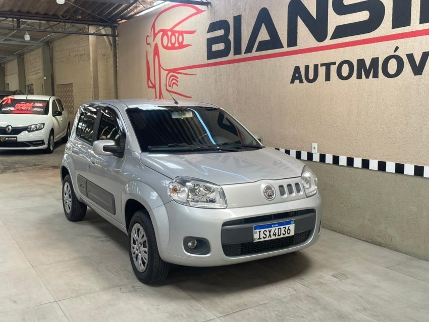 Fiat Uno VIVACE/RUA 1.0 EVO Fire Flex 8V 5p na cor Prata no Porto Alegre / RS - 971697
