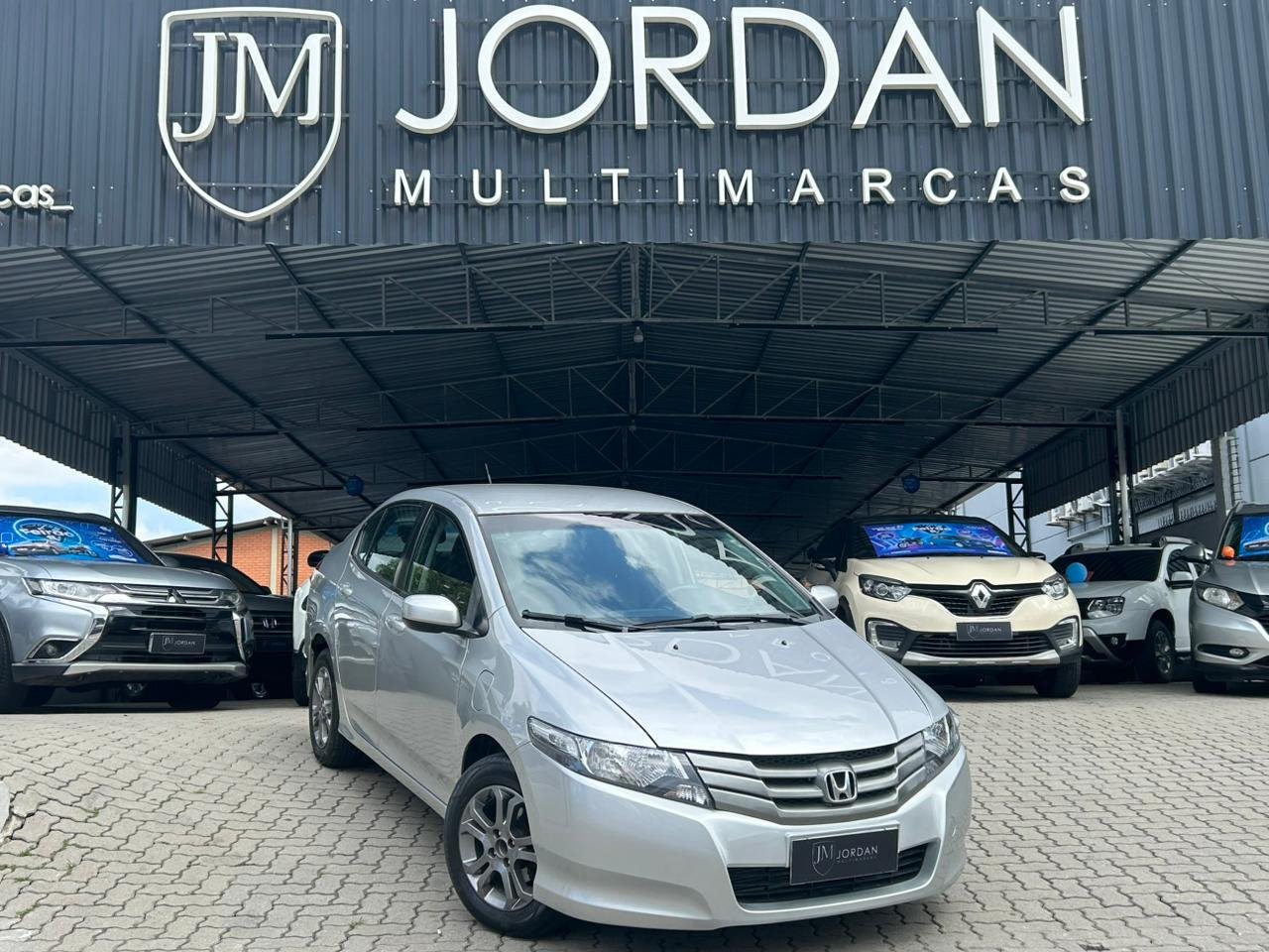 Honda City Sedan LX 1.5 Flex 16V 4p Mec. na cor Prata em Joinville / SC - 971757