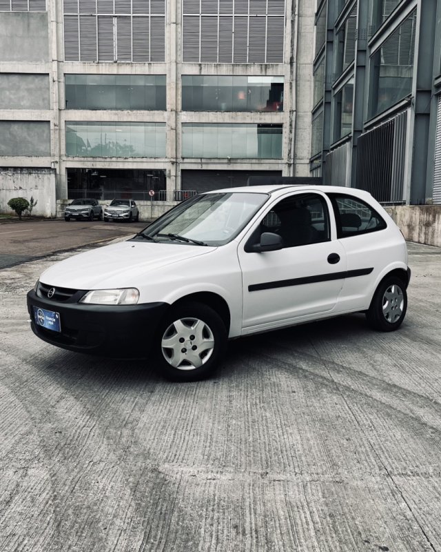 Chevrolet Celta Spirit 1.0 MPFI VHC 8V 3p na cor Branco em Curitiba / PR - 971789