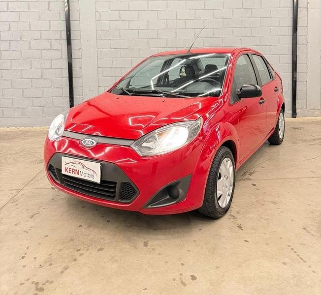 Ford Fiesta 1.6 8V Flex/Class 1.6 8V Flex 5p na cor Vermelho no Canoas / RS - 972099