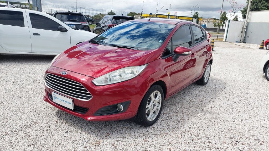 Ford Fiesta 1.5 16V Flex Mec. 5p na cor Vermelho em Curitiba / PR - 972297