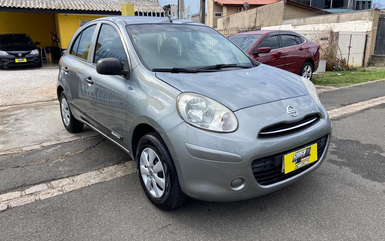 Nissan MARCH 1.0 16V Flex Fuel 5p na cor Cinza em Curitiba / PR - 972305