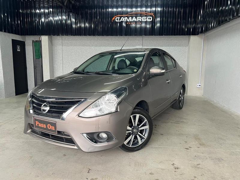 Nissan VERSA UNIQUE 1.6 16V FlexStart 4p Aut. na cor Cinza em São José dos Pinhais / PR - 972334