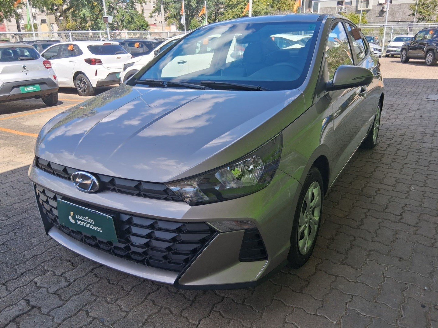 Hyundai HB20S Comfort Plus 1.0 Flex 12V Mec. na cor Prata no Porto Alegre / RS - 972350