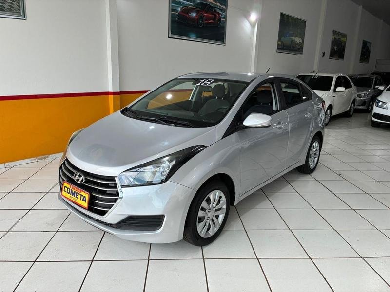 Hyundai HB20S Comfort Plus 1.0 Flex 12V Mec. na cor Prata no Sarandi / RS - 972458