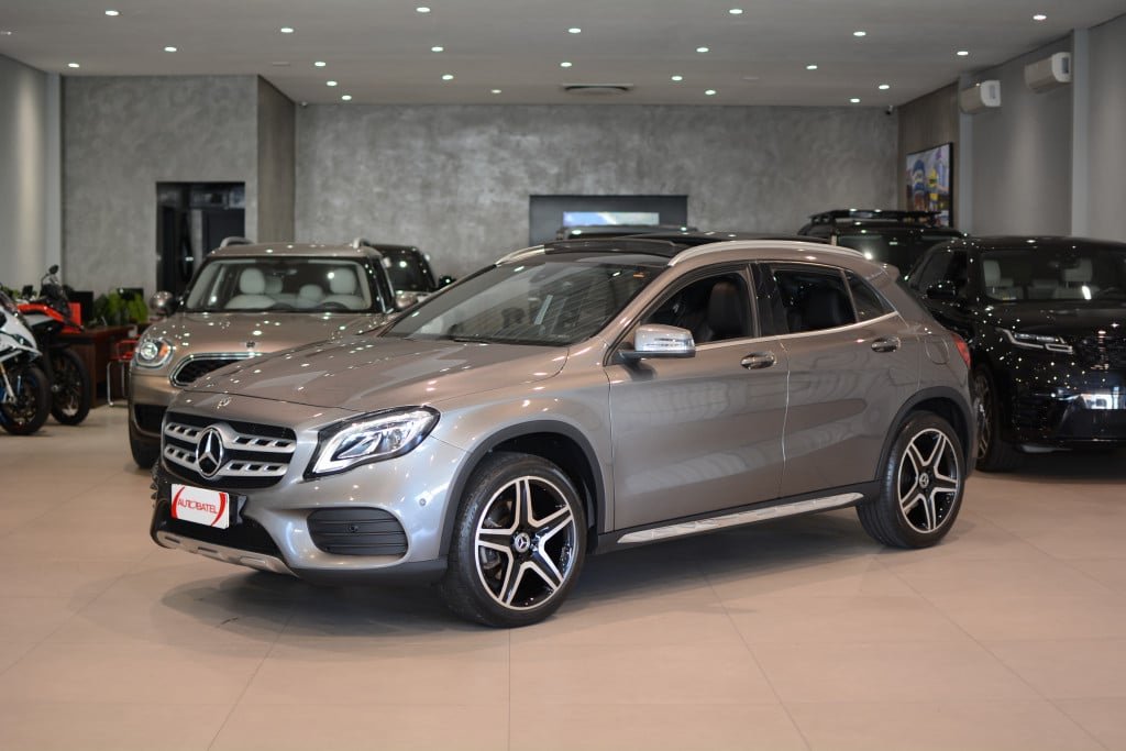 Mercedes-Benz GLA 250 Sport 2.0 TB 16V 4x4 211cv Aut. na cor Cinza em Curitiba / PR - 972556