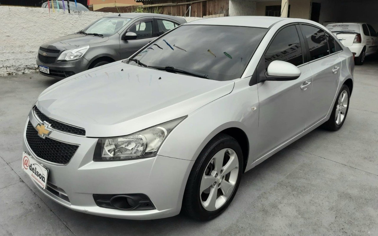 Chevrolet Cruze LT 1.8 16V FlexPower 4p Aut. na cor Prata em Araucária / PR - 972761