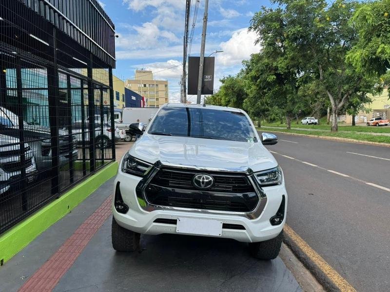 Toyota Hilux CD SRX 4x4 2.8 TDI 16V Diesel Aut. na cor Branco em Londrina / PR - 972921