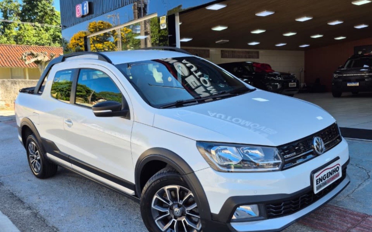 Volkswagen Saveiro CROSS 1.6 T.Flex 16V CD na cor Branco em Florianópolis / SC - 972977