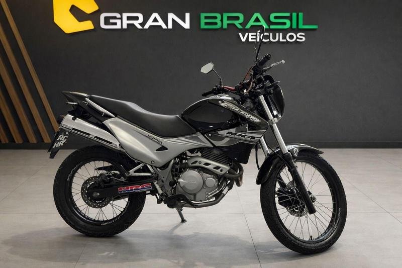 Honda NX-4 FALCON 400  na cor Preto em Curitiba / PR - 973016