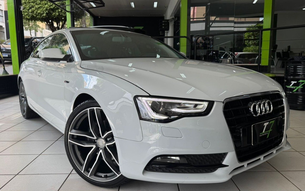 Audi A5 Sportb. 2.0 16V TFSI 180cv Multi. na cor Branco em Londrina / PR - 973048