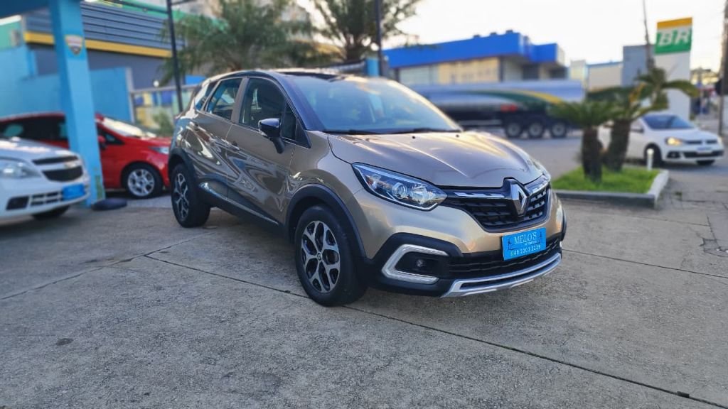 Renault Captur Intense 1.3 TB 16V Flex 5p Aut. na cor Bege em São José / SC - 973317