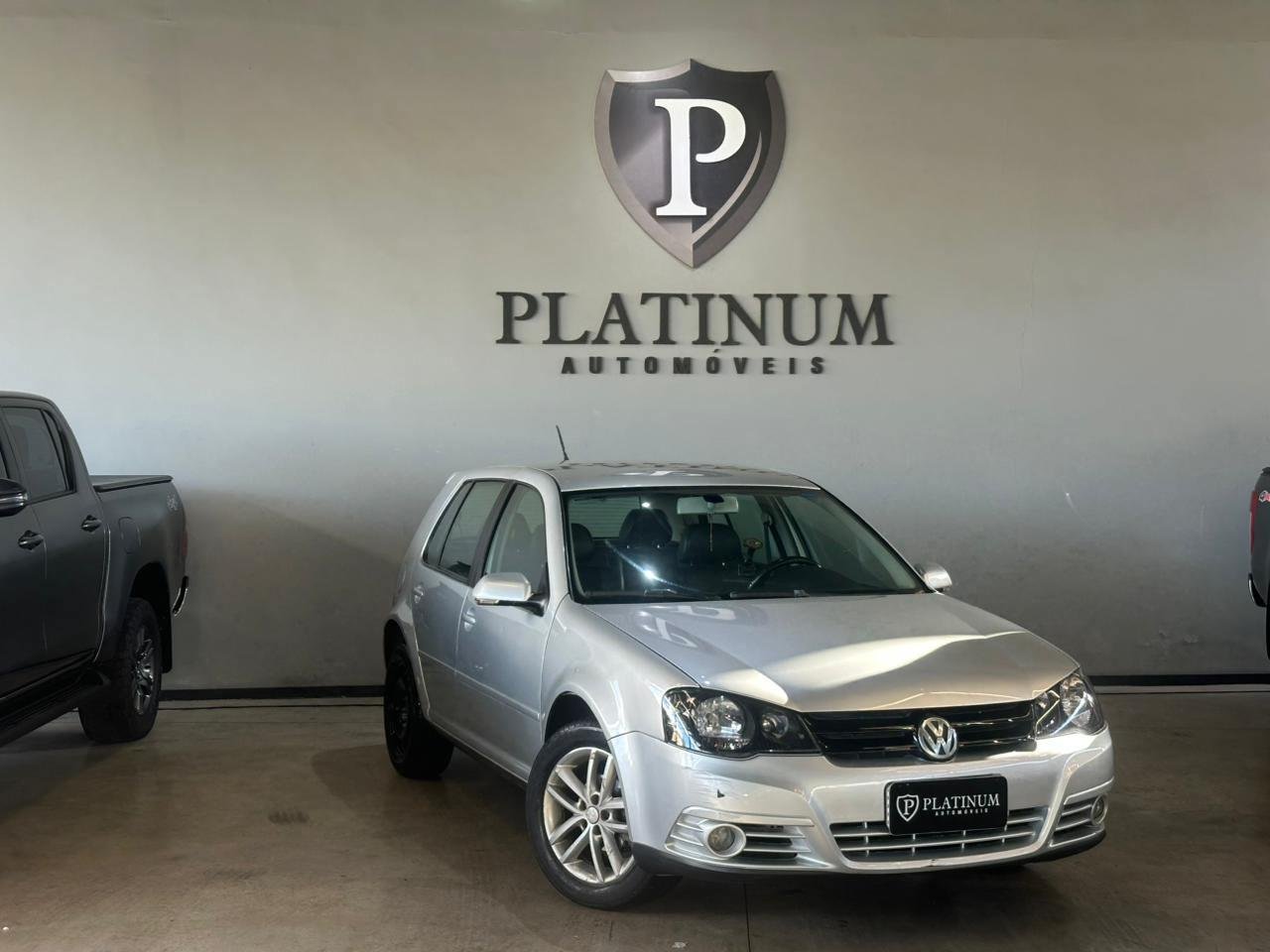 Volkswagen Golf Sportline 1.6 Mi Total Flex 8V 4p na cor Prata em Palhoça / SC - 973378