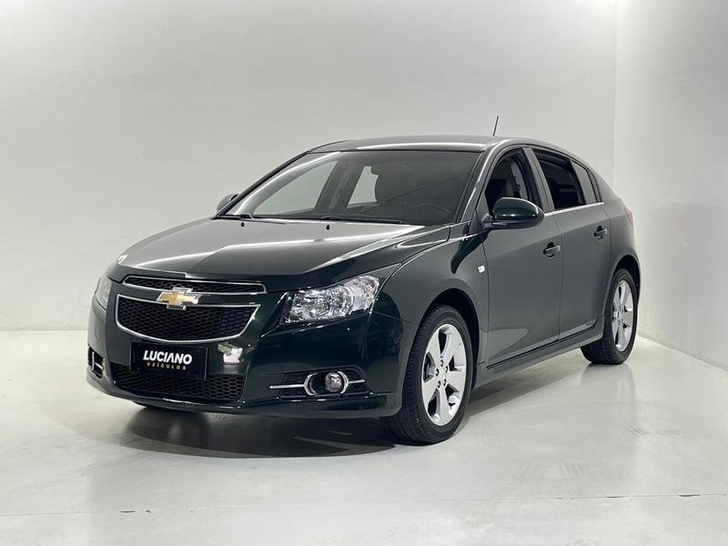 Chevrolet Cruze HB Sport LT 1.8 16V FlexP. 5p Mec na cor Verde em Ponta Grossa / PR - 973917