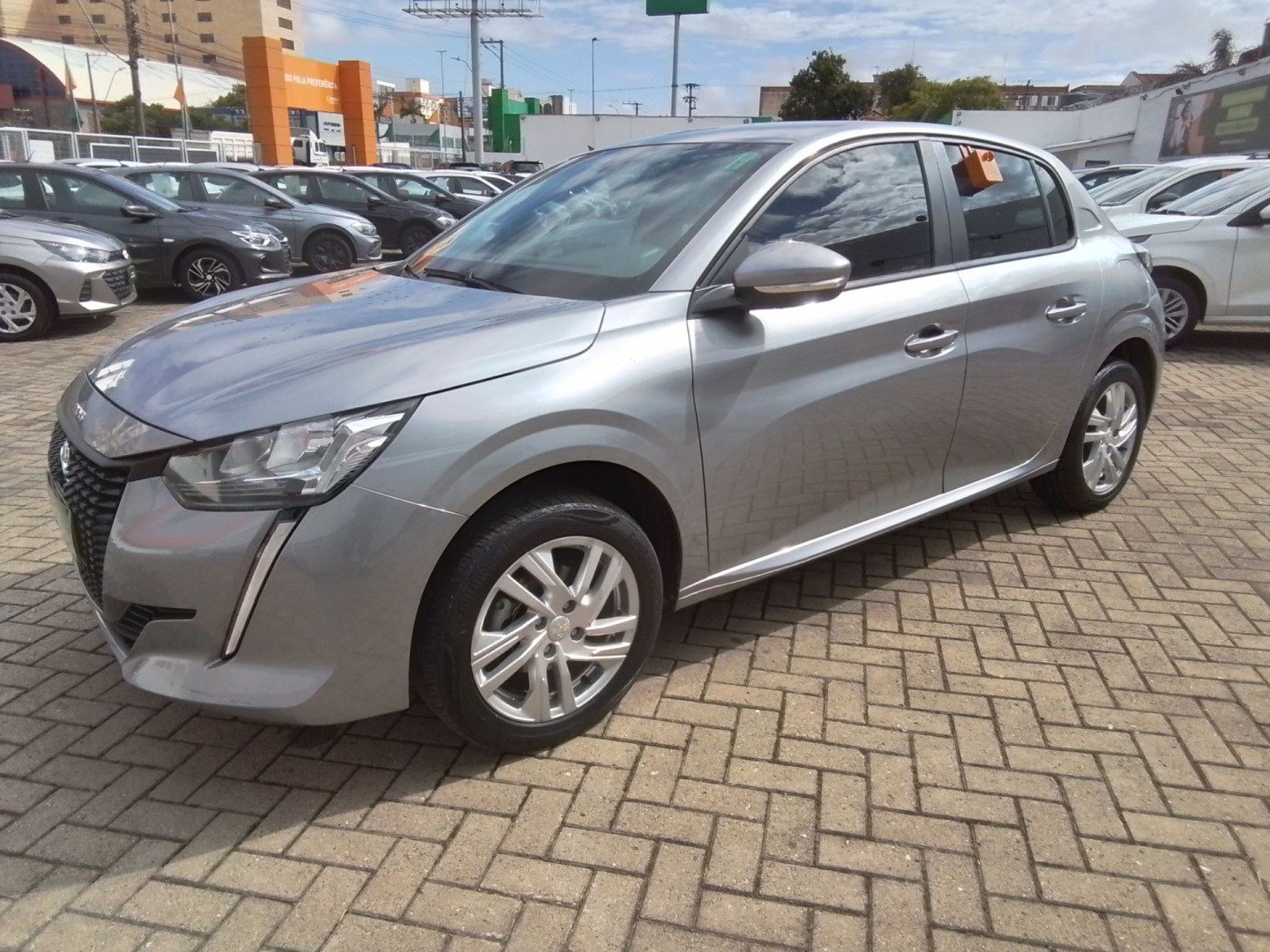 Peugeot 208 Active 1.6 Flex 16V 5p Aut. na cor Prata no Gravataí / RS - 974113