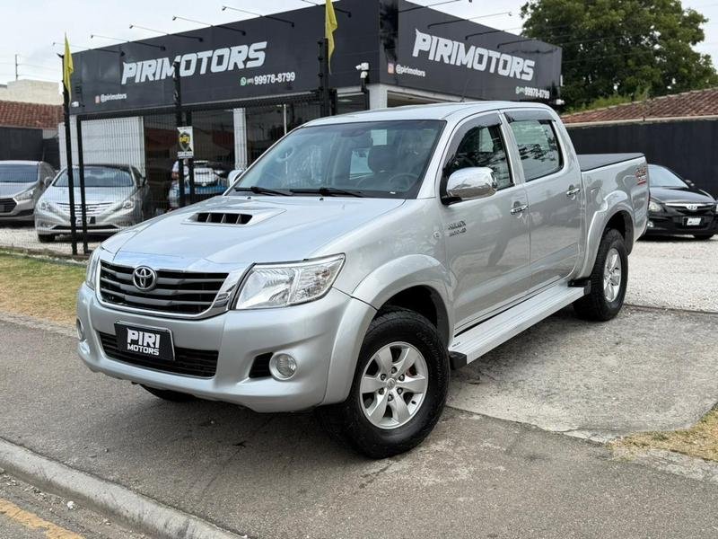 Toyota Hilux CD 4x2 2.4 Diesel na cor Prata em Curitiba / PR - 975030