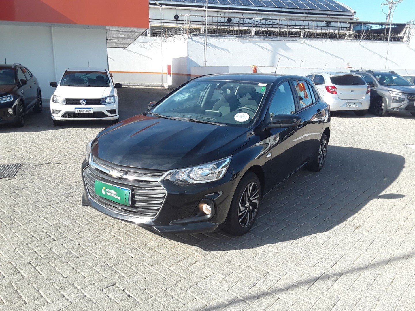 Chevrolet Onix HATCH LT 1.0 12V TB Flex 5p Mec. na cor Preto no São Leopoldo / RS - 975143