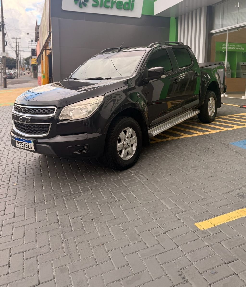 Chevrolet S10 Pick-Up LT 2.8 TDI 4x4 CD Diesel Aut na cor Preto em Campinas / SP - 975457