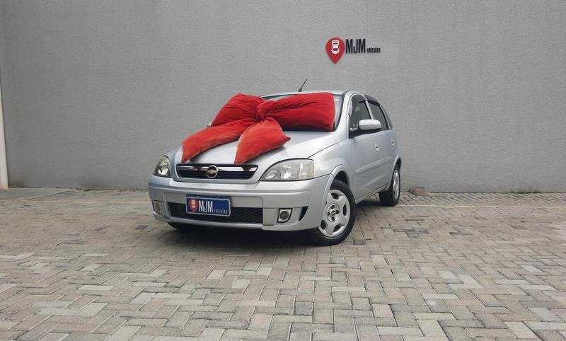 Chevrolet Corsa Hat. Premium 1.4 8V ECONOFLEX 5p na cor Prata em Curitiba / PR - 977254