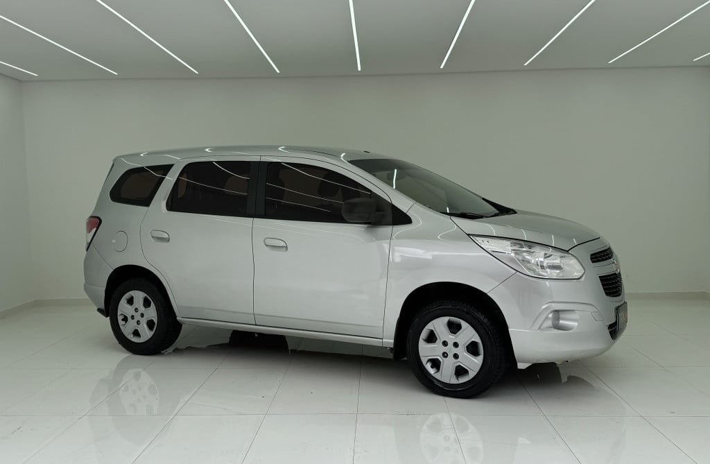 Chevrolet Spin LT 1.8 8V Econo.Flex 5p Mec. na cor Prata em Curitiba / PR - 977388