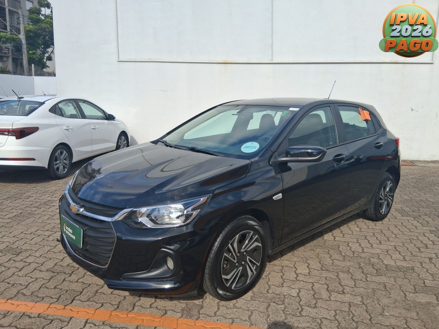 Chevrolet Onix HATCH LT 1.0 12V TB Flex 5p Mec. na cor Preto em Chapecó / SC - 977793