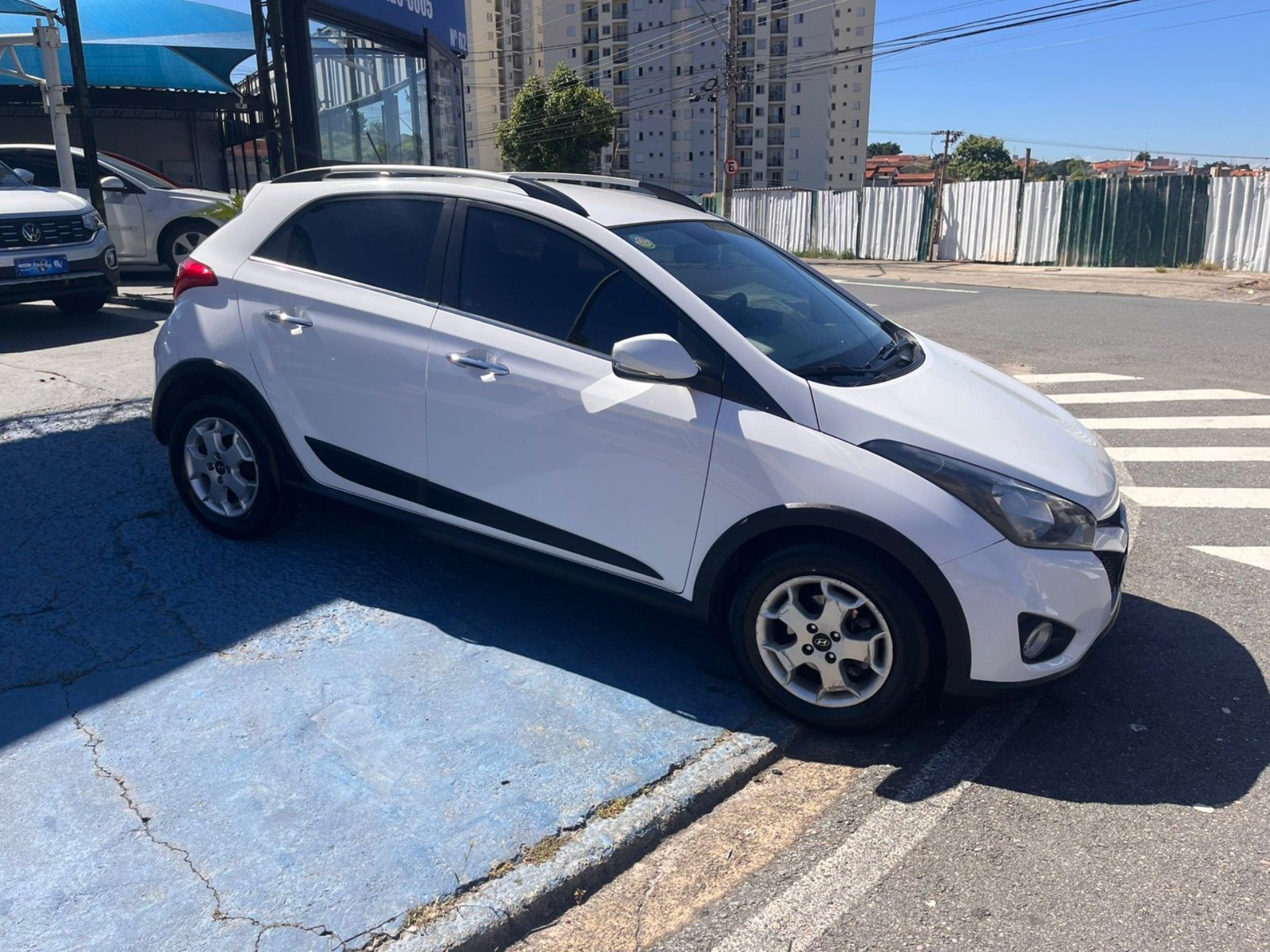 Hyundai HB20X Premium 1.6 Flex 16V Aut. na cor Branco em Campinas / SP - 977844