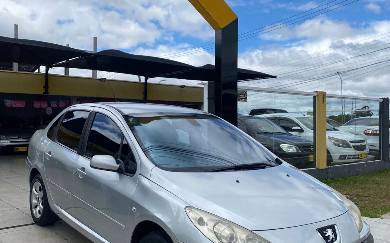 Peugeot 307 Feline 2.0/2.0 Flex 16V 5p Mec. na cor Prata em Campina Grande do Sul / PR - 977860