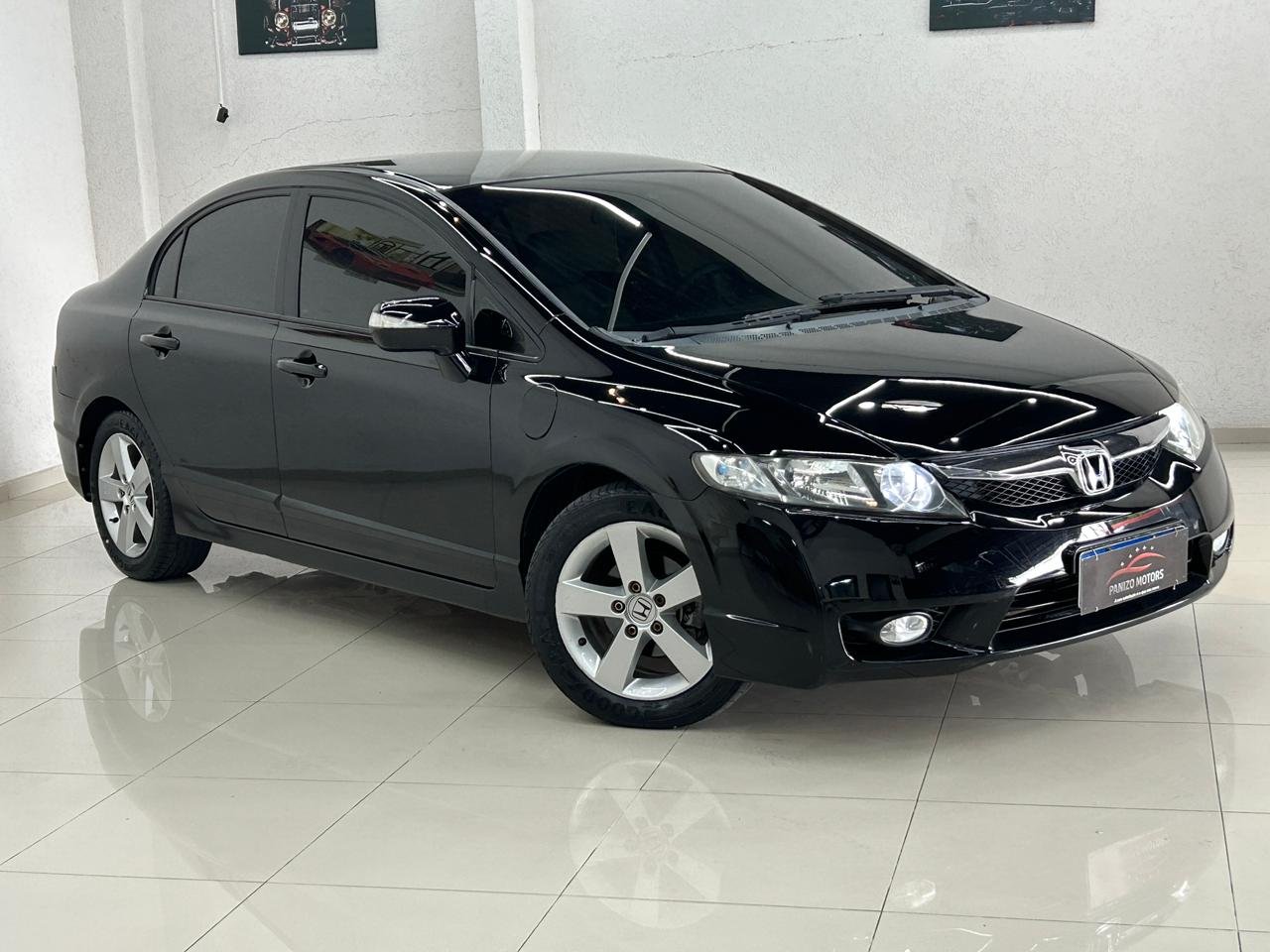 Honda Civic Sedan LXS 1.8/1.8 Flex 16V Aut. 4p na cor Preto em Curitiba / PR - 978030