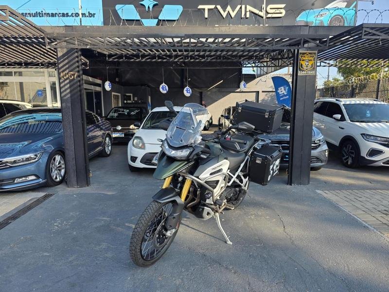 TRIUMPH TIGER 1200 RALLY EXPLORER  na cor Verde em Curitiba / PR - 978046