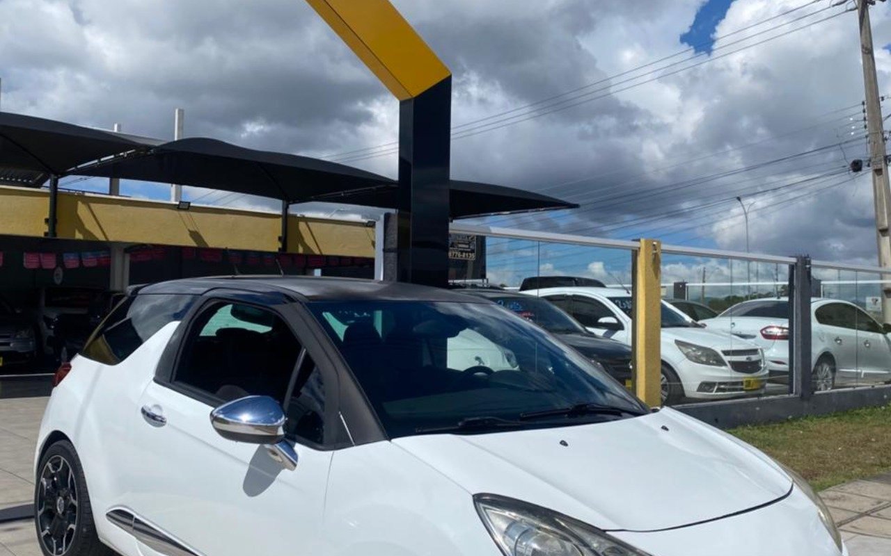 Citroën DS3 1.6 Turbo 16V 3p Mec. na cor Branco em Curitiba / PR - 978278