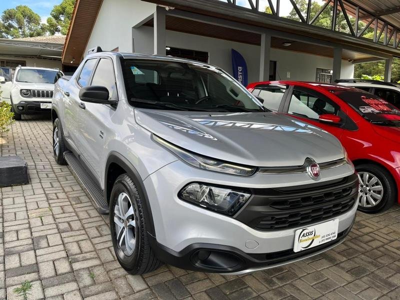 Fiat Toro Freedom 2.0 16V 4x4 TB Diesel Mec. na cor Prata em Campo Largo / PR - 978395