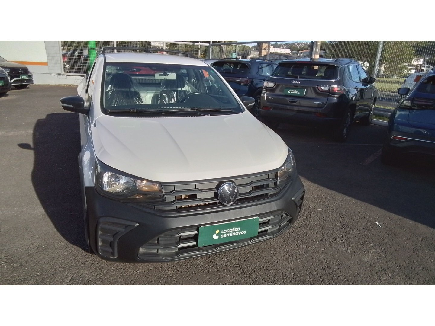 Volkswagen Saveiro Robust 1.6 Total Flex 16V na cor Branco em Chapecó / SC - 978934