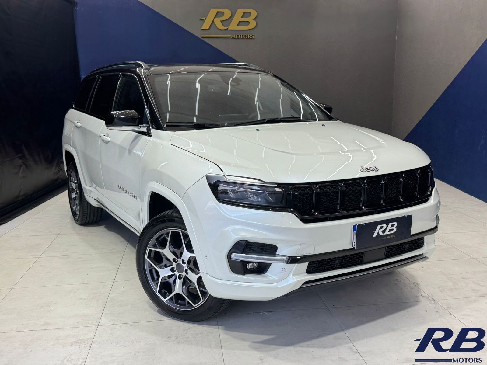 Jeep Commander Overl. TD380 2.0 4x4 Die. Aut. na cor Branco em Florianópolis / SC - 979409