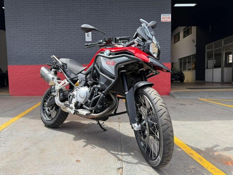 BMW F 850 GS Premium  na cor Vermelho em Londrina / PR - 979720
