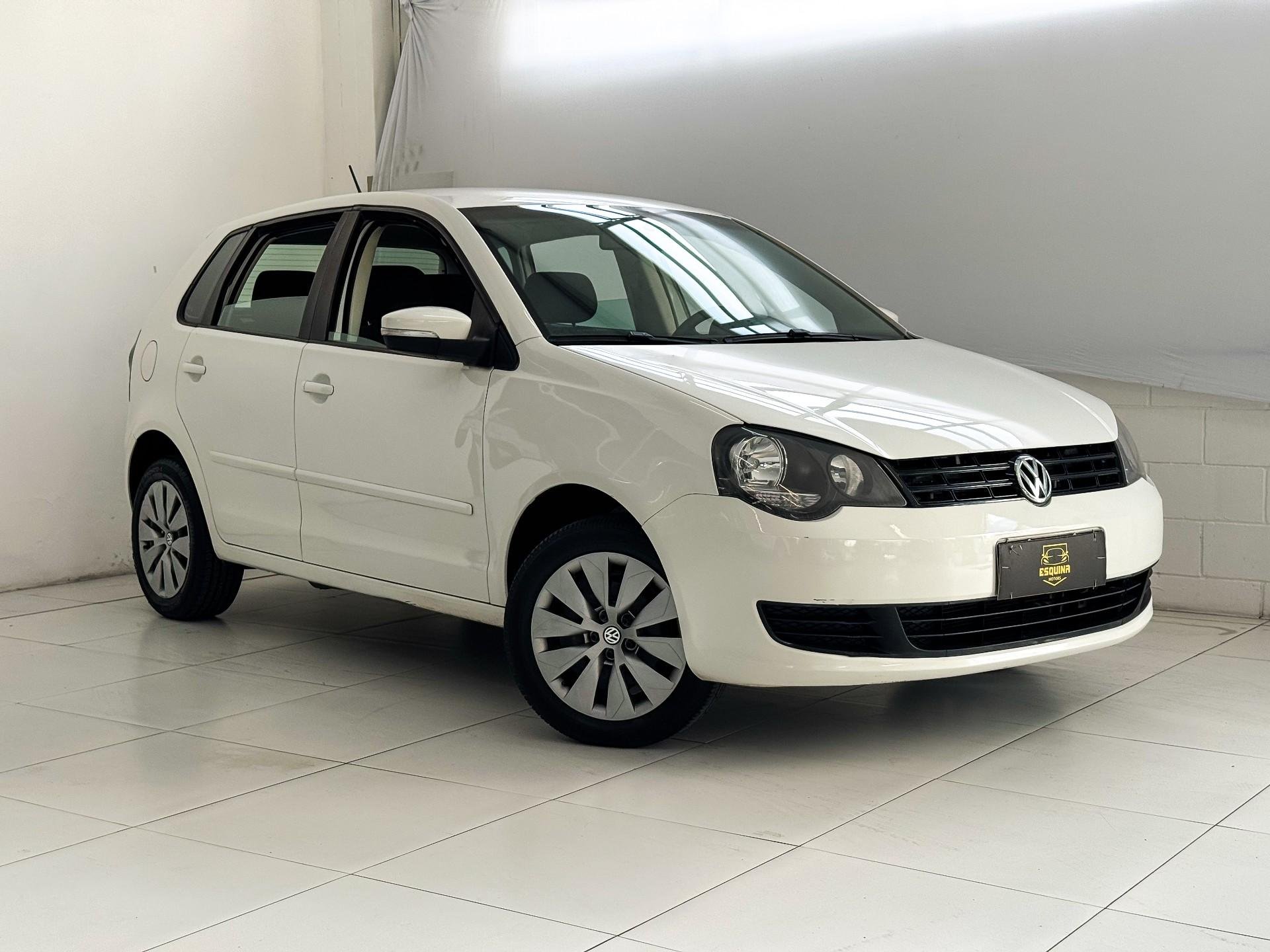 Volkswagen Polo 1.6 E-Flex 8V 5p na cor Branco em São José / SC - 979749
