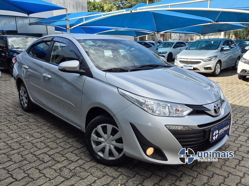 Toyota Yaris XL Live Sedan 1.5 Flex 16V 4p Aut. na cor Prata em Campinas / SP - 980107