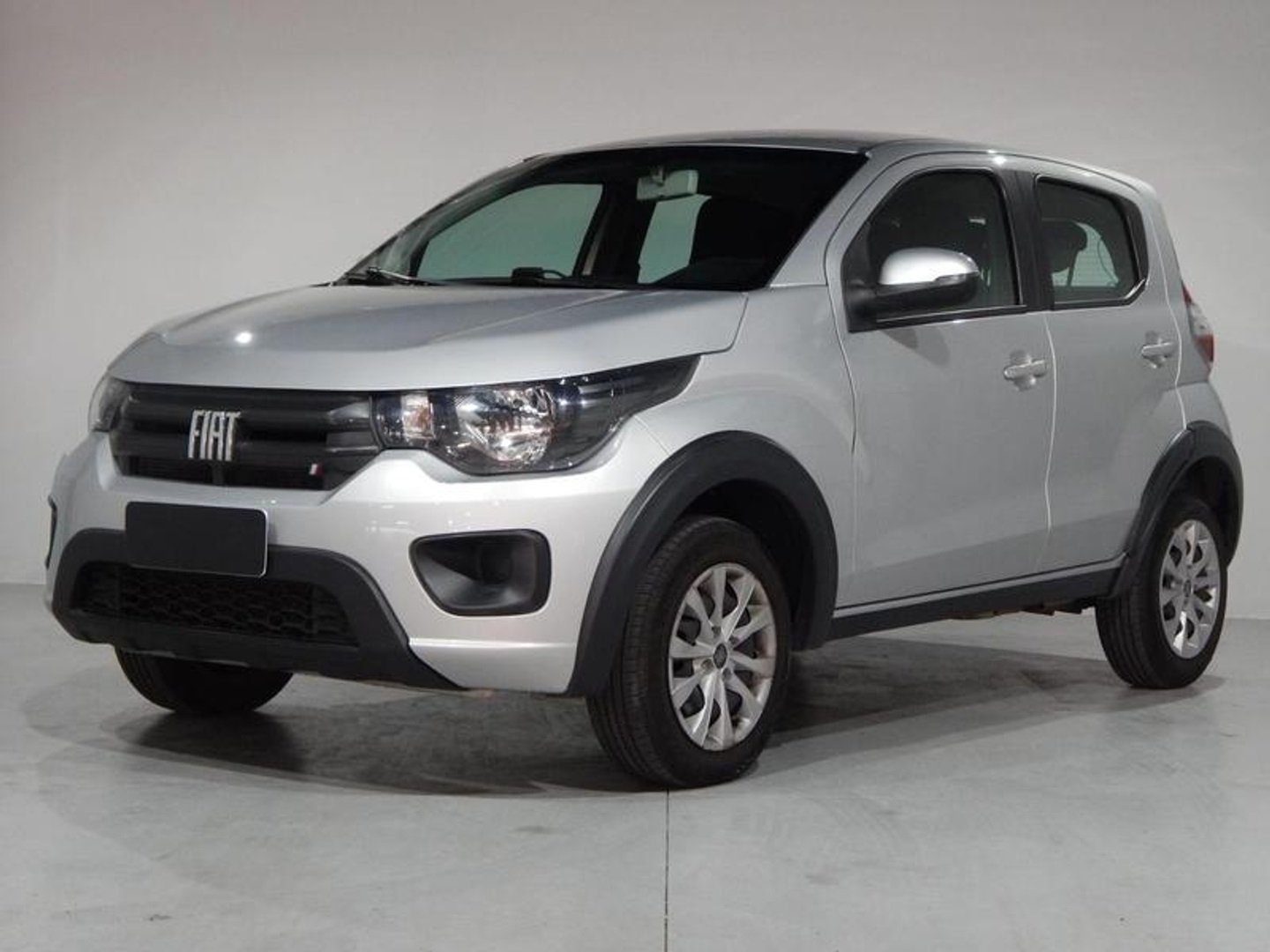Fiat Mobi LIKE 1.0 Fire Flex 5p. na cor Prata em Curitiba / PR - 980211