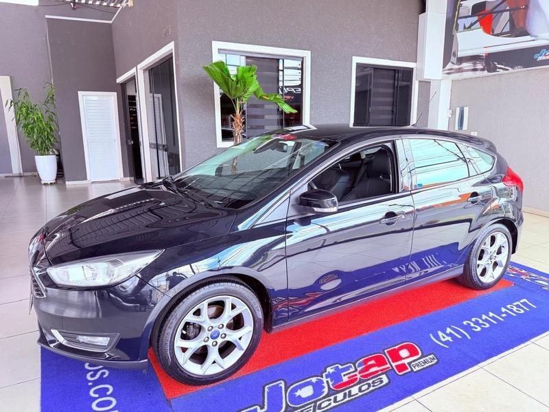 Ford Focus 1.6 S/SE/SE Plus Flex 8V/16V 5p na cor Preto em Curitiba / PR - 980780
