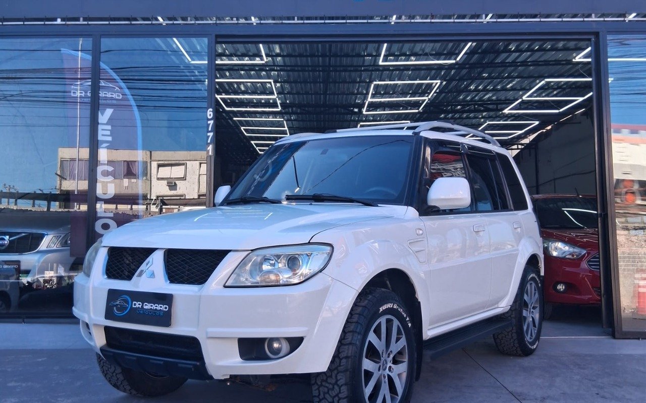 Mitsubishi Pajero TR4 2.0/ 2.0 Flex 16V 4x4 Aut. na cor Branco no Canoas / RS - 981171