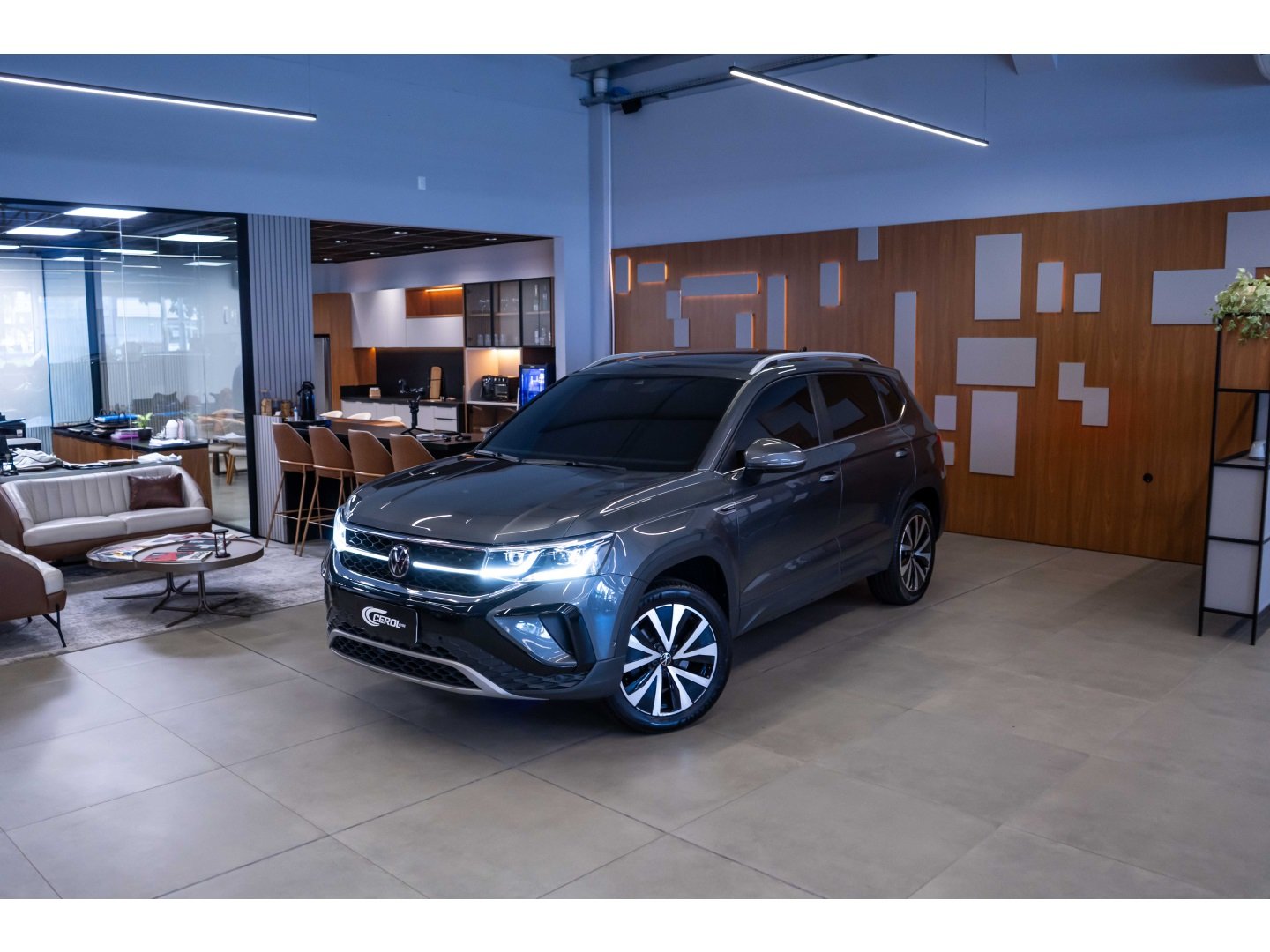Volkswagen Taos Highline 1.4 250 TSI Flex Aut. na cor Cinza em Palhoça / SC - 981350