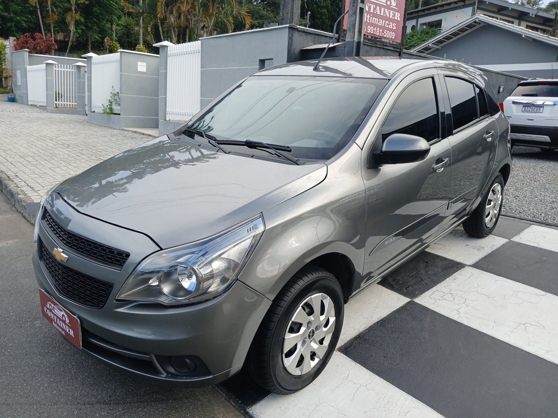 Chevrolet Agile LTZ 1.4 MPFI 8V FlexPower 5p na cor Cinza em Joinville / SC - 981423