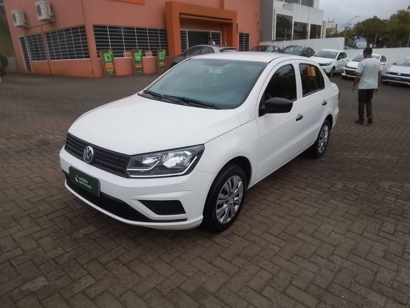 Volkswagen Voyage 1.0 Flex 12V 4p na cor Branco em Cascavel / PR - 982262