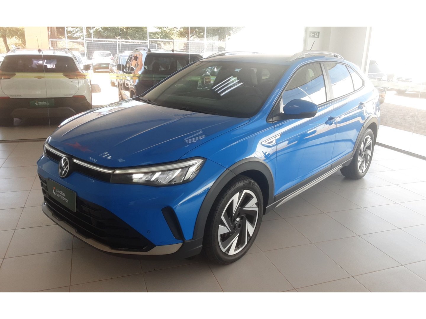 Volkswagen Nivus Highline 1.0 200 TSI Flex Aut. na cor Azul em Londrina / PR - 982407
