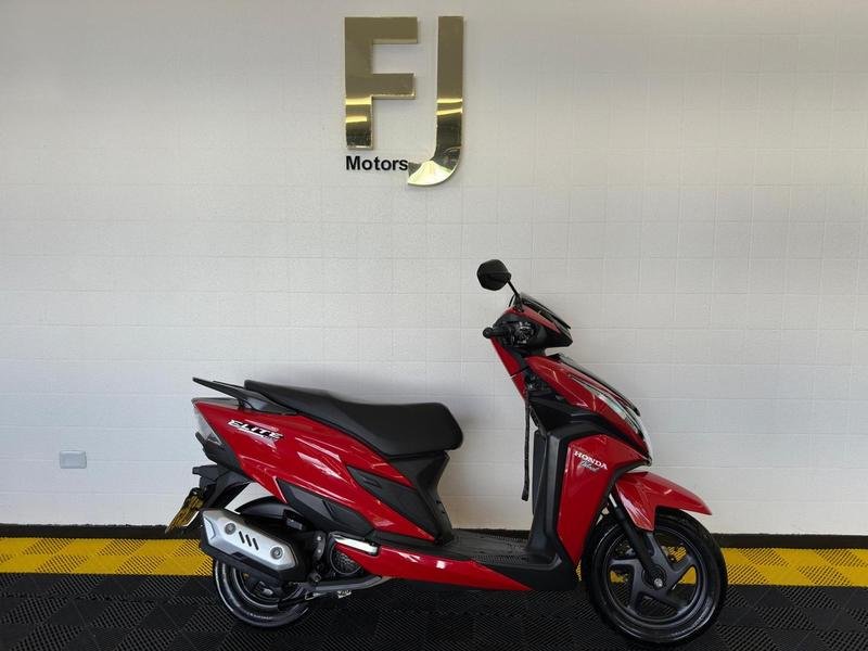 Honda ELITE 125  na cor Vermelho em Curitiba / PR - 982500