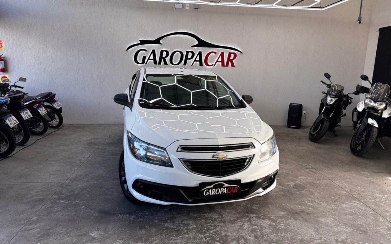 Chevrolet Onix HATCH LS 1.0 8V FlexPower 5p Mec. na cor Branco em Garopaba / SC - 983244