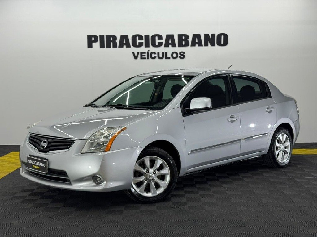 Nissan Sentra 2.0/ 2.0 Flex Fuel 16V Aut. na cor Prata em Campinas / SP - 984031