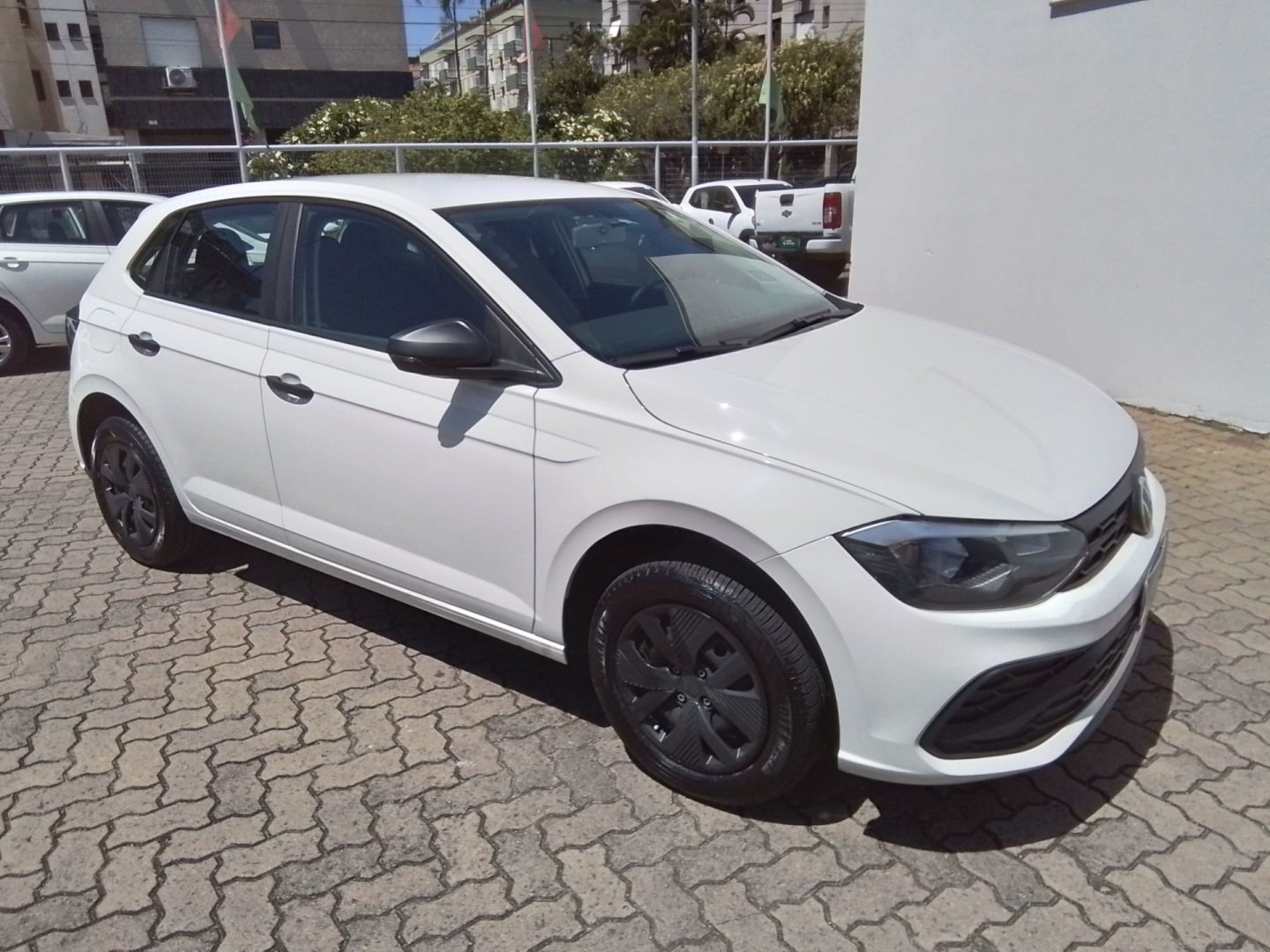 Volkswagen Polo Track Rock in Rio 1.0 Flex 12V 5p na cor Branco em Pato Branco / PR - 984509