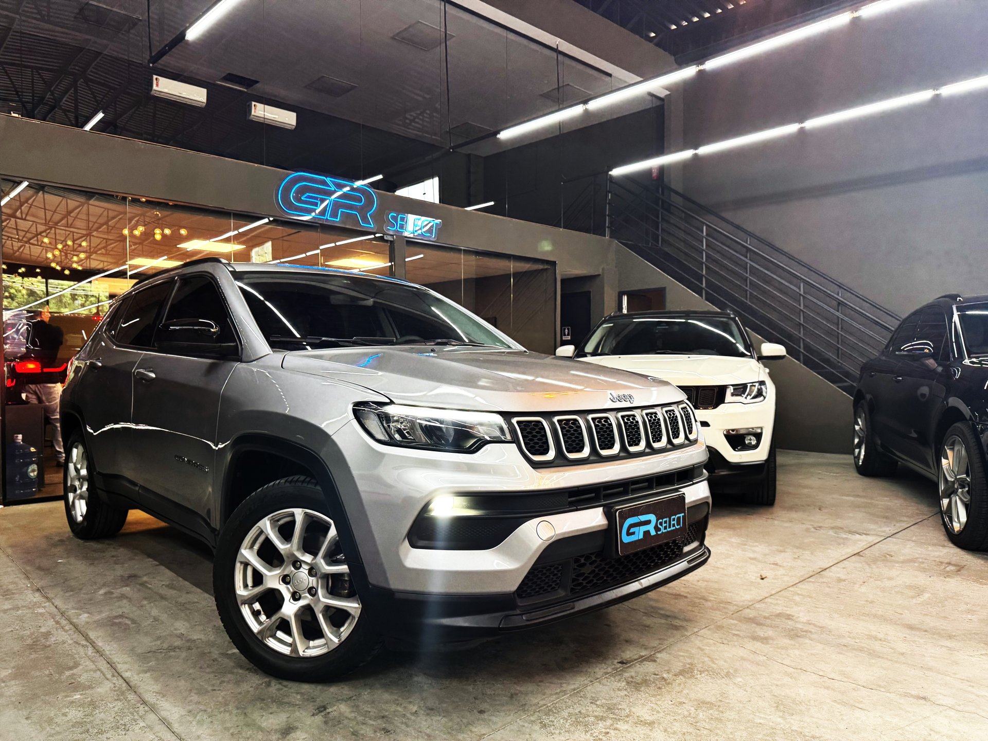 Jeep Compass SPORT T270 1.3 TB 4x2 Flex Aut. na cor Prata em Florianópolis / SC - 985140